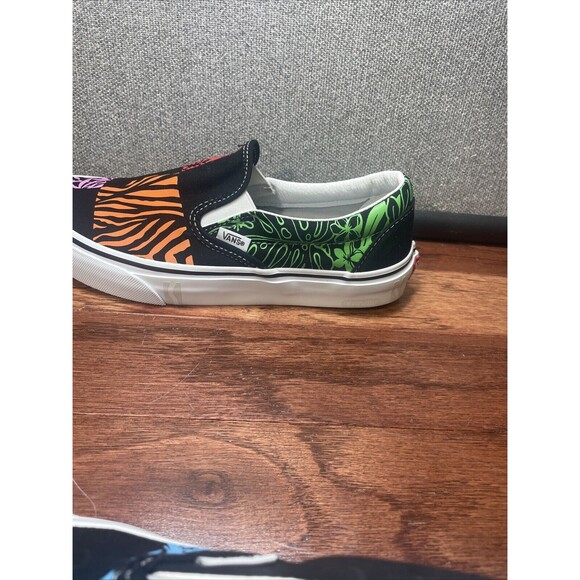 VAN'S Crayola Off The Wall Slip-On Canvas Sneakers W 9.5 / M7.5 - Picture 4 of 10